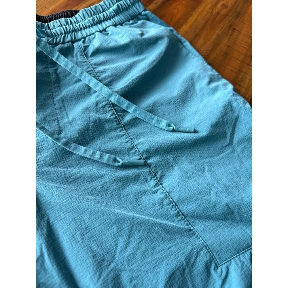 Lululemon Bowline Ripstop Shorts Men’s M Teal 8 Inch inseam EUC